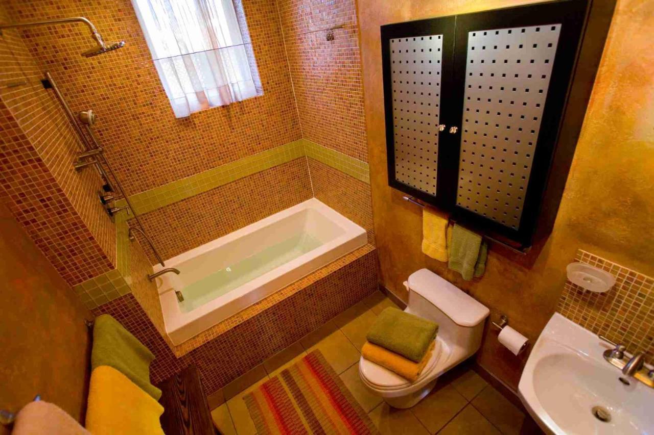 A La Carte Bed & Breakfast モントリオール エクステリア 写真