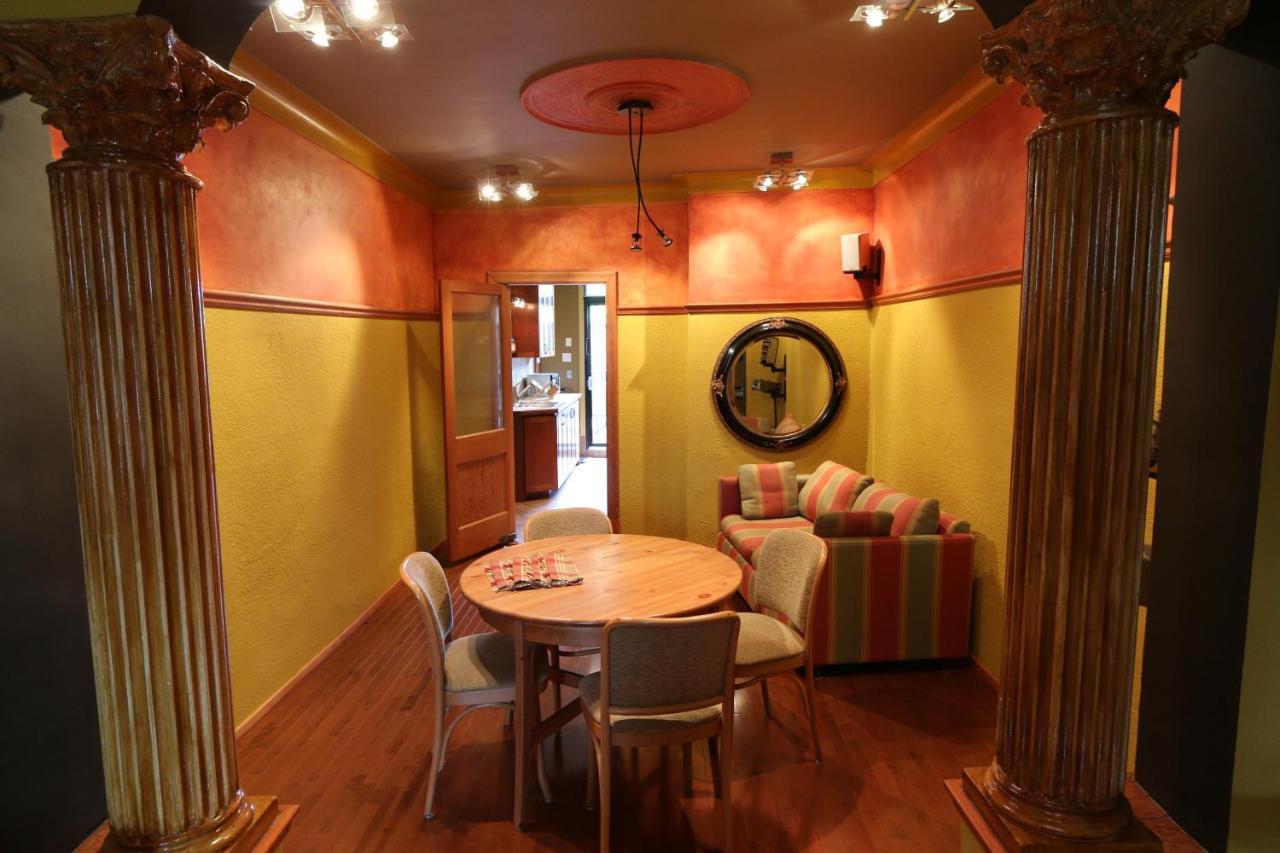 A La Carte Bed & Breakfast モントリオール エクステリア 写真